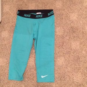 Nike Capris Leggings